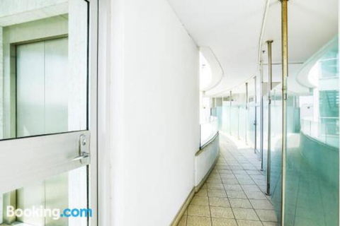 Bayline Beachfront Apartment No 4 - Holiday Adelaide 1