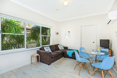Smugglers Resort Style Apartments No 9 - Holiday Adelaide 1