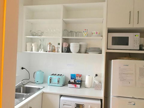 Smugglers Resort Style Apartments No 9 - Holiday Adelaide 2