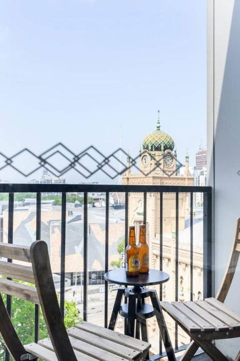 LUCY Stylish City Vibe & Views - Holiday Adelaide 5