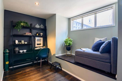 LUCY Stylish City Vibe & Views - Holiday Adelaide 2