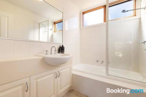 Acqua Vista Water View Fireplace Walk To Beach - Holiday Adelaide 1