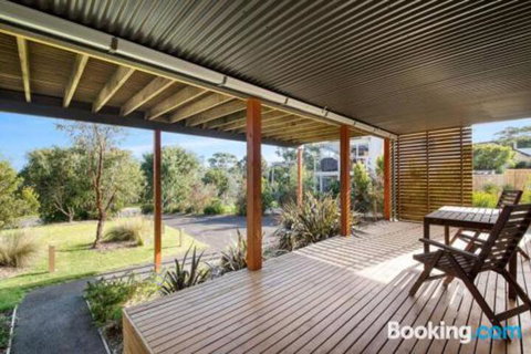 Acqua Vista Water View Fireplace Walk To Beach - Holiday Adelaide 5