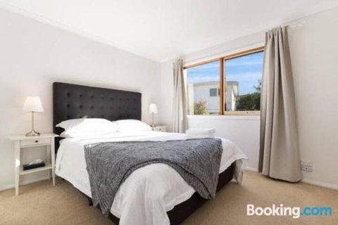 Acqua Vista Water View Fireplace Walk To Beach - Holiday Adelaide 3
