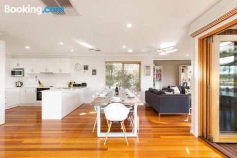 Acqua Vista Water View Fireplace Walk To Beach - Holiday Adelaide 4