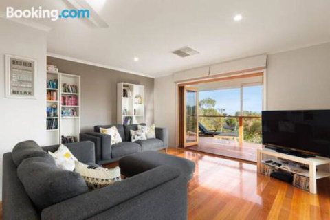 Acqua Vista Water View Fireplace Walk To Beach - Holiday Adelaide 0