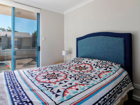 Across The Road From The Beach! - Holiday Adelaide 3