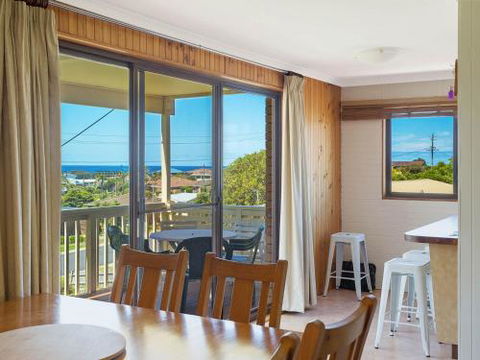 Williams Wonder Large Beach House - Holiday Adelaide 5