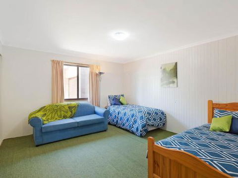 Williams Wonder Large Beach House - Holiday Adelaide 2