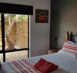 Red Ochre  Large 1BR with Private Courtyard - Holiday Adelaide