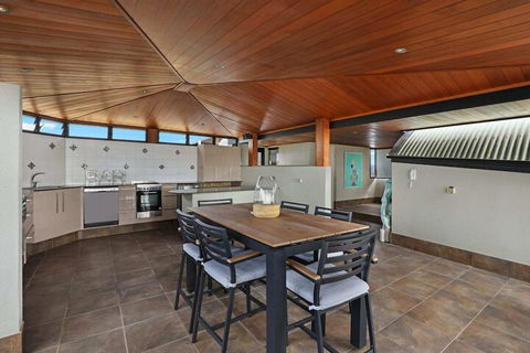 PRTFINO Ultimate Penthouse - Holiday Adelaide 4