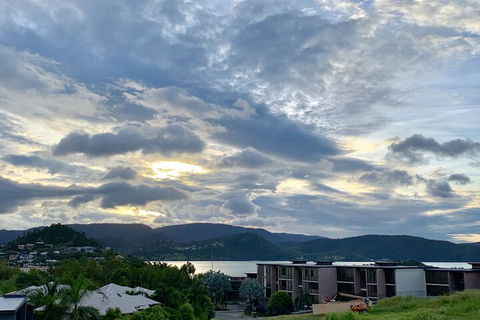 WHITSUNDAY Spacious & Comfortable Moments From Picturesque Boardwalk - Holiday Adelaide 0