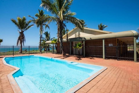 Hedland Hotel - Holiday Adelaide 0