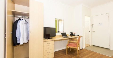 Hedland Hotel - Holiday Adelaide 3