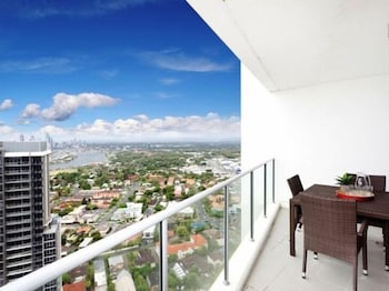 Panoramic Views At Sub Penthouse Apt - Holiday Adelaide 4