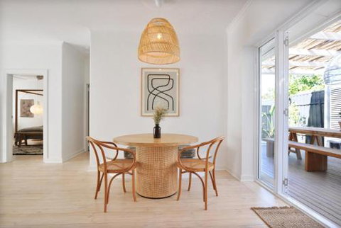 Pine At Arlos Refined Luxury In Glenelg - Holiday Adelaide 5