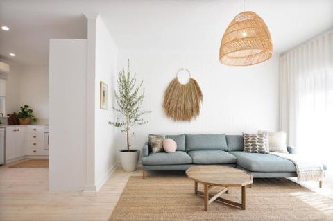 Pine At Arlos Refined Luxury In Glenelg - Holiday Adelaide 0