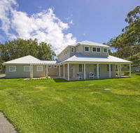 Echo Beach House 16 Reflections Dr Luxurious House with Magnificent Pool  Ducted Air