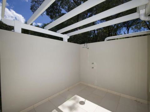 Echo Beach House 16 Reflections Dr Luxurious House With Magnificent Pool & Ducted Air - Holiday Adelaide 2