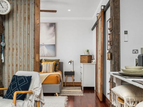 Black Beauty Studio - Holiday Adelaide 0