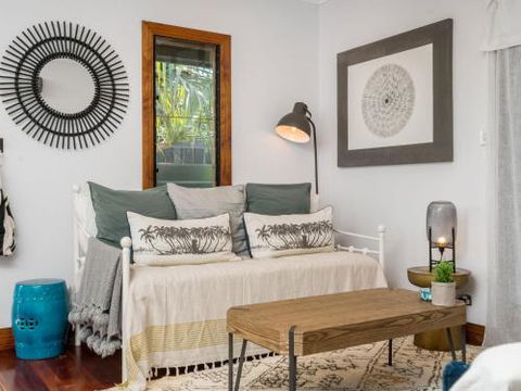 Black Beauty Studio - Holiday Adelaide 3