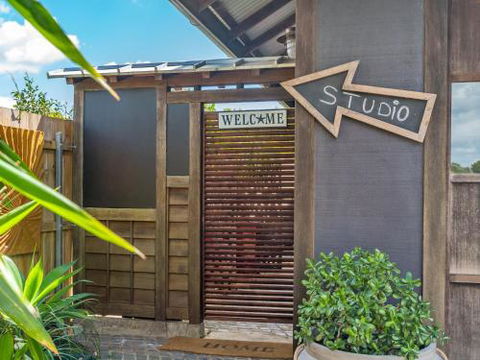Black Beauty Studio - Holiday Adelaide 5