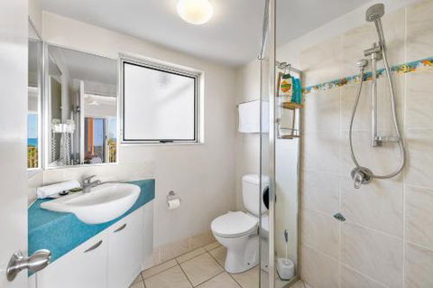 Ocean View 3 Bedroom Apartment - Holiday Adelaide 2