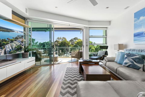 Panoramic River & Ocean Views Noosaville - Holiday Adelaide 1