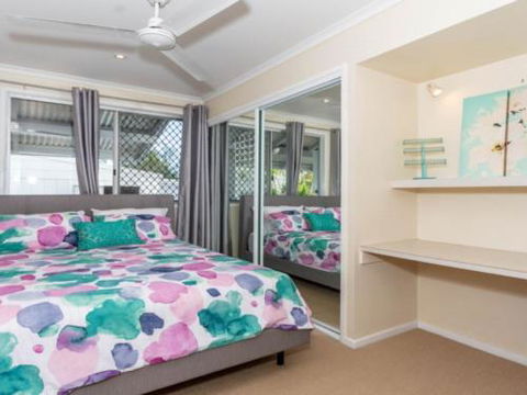 Dog Lovers Retreat Beachmere - Holiday Adelaide 2