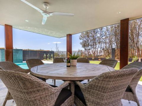 Vukeville Beachfront Luxury With Pool 4pm Check Out Sundays - Holiday Adelaide 3