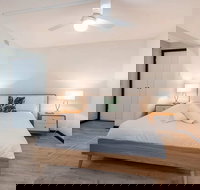 Comfortable Living Space Close to Foreshore  Cbd - Holiday Adelaide