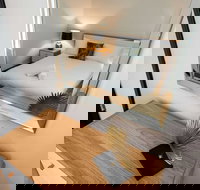 Peaceful South Perth Home near Perth Center - Holiday Adelaide