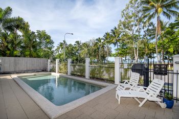 Oceansprey Beachfront Apartments - Holiday Adelaide 1