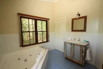 Galnyamba.Friday Creek Retreat - Holiday Adelaide 2
