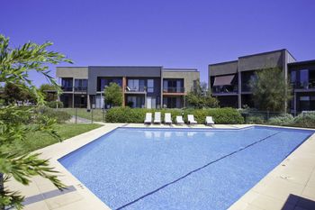 Stylish 3 Bedroom Condo - Holiday Adelaide 5