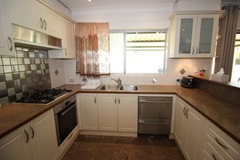 Swan View Family Home - Holiday Adelaide 6