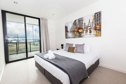 Trendy Self Contained City Apartment - Holiday Adelaide 6