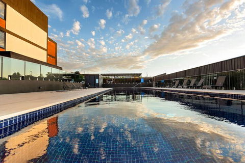 Trendy Self Contained City Apartment - Holiday Adelaide 3