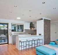 Little Beach House 8 Mistral Close