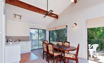 Little Beach House 8 Mistral Close - Holiday Adelaide 1