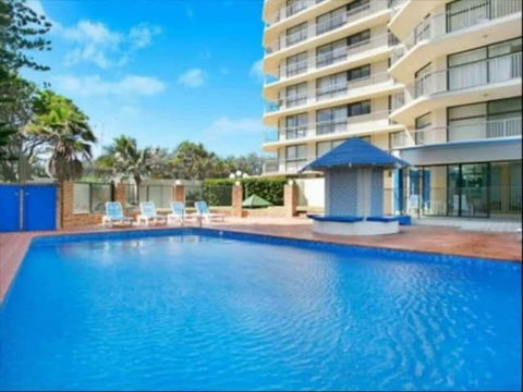 Absolute Beachfront With Views 2BR Apt - Holiday Adelaide 2