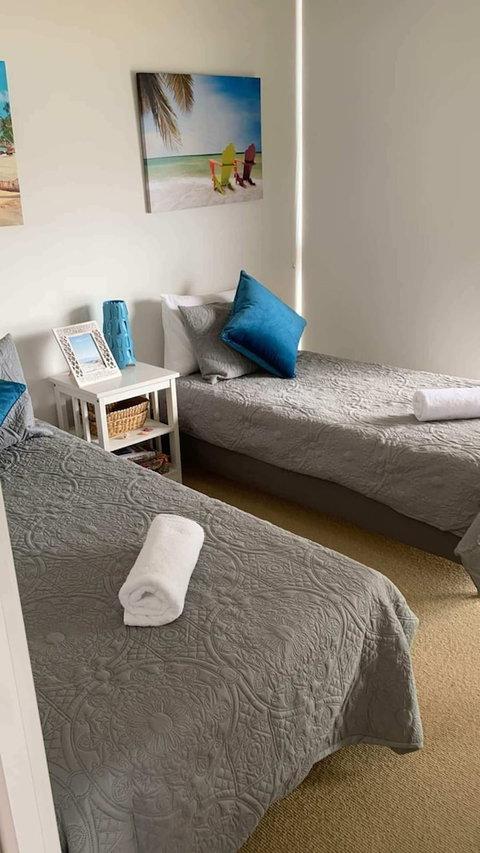 Absolute Beachfront With Views 2BR Apt - Holiday Adelaide 5