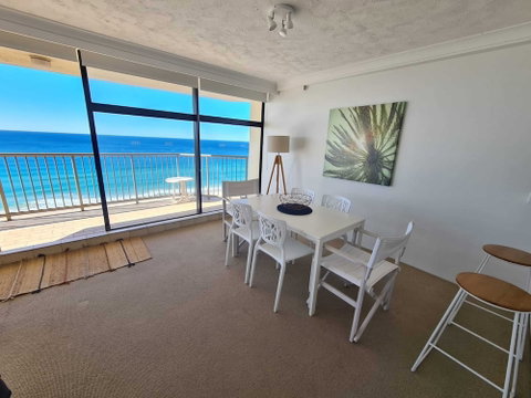 Absolute Beachfront With Views 2BR Apt - Holiday Adelaide 6