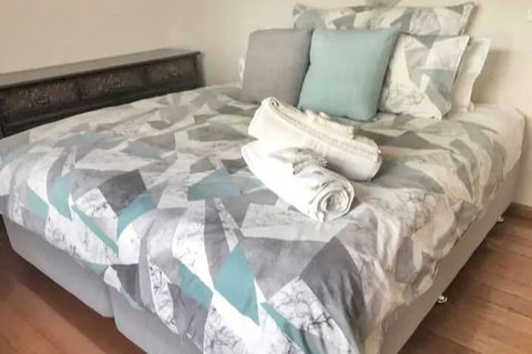 Home Near Shops & Beach - Holiday Adelaide 1