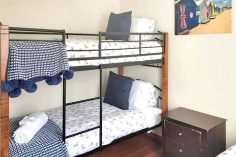 Home Near Shops & Beach - Holiday Adelaide 4