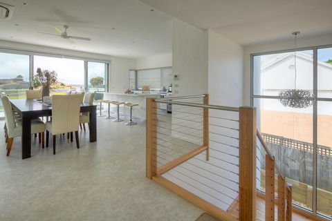 Villa Moyne - Holiday Adelaide 6