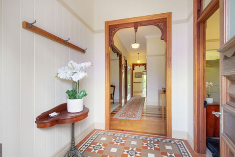 The Guesthouse - Holiday Adelaide 2