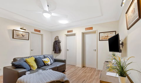 The Guesthouse - Holiday Adelaide 5