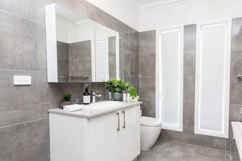 Wagga Apartments 1 - Holiday Adelaide 5
