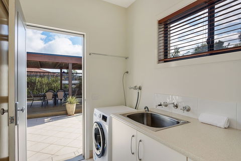 Spencer Park House - Holiday Adelaide 3